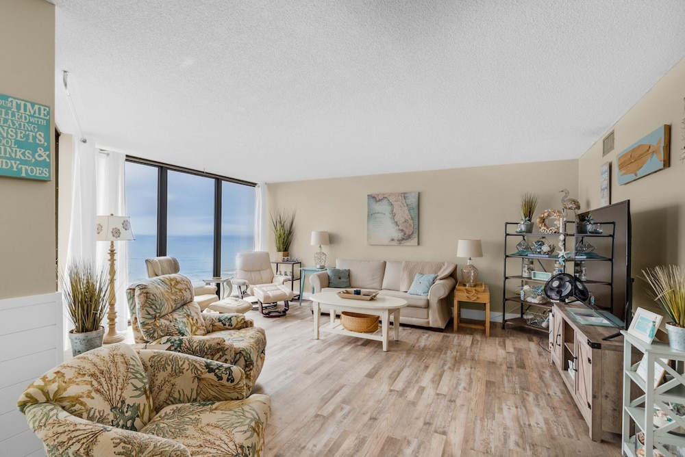 Edgewater Tower 2 611 - photo 25