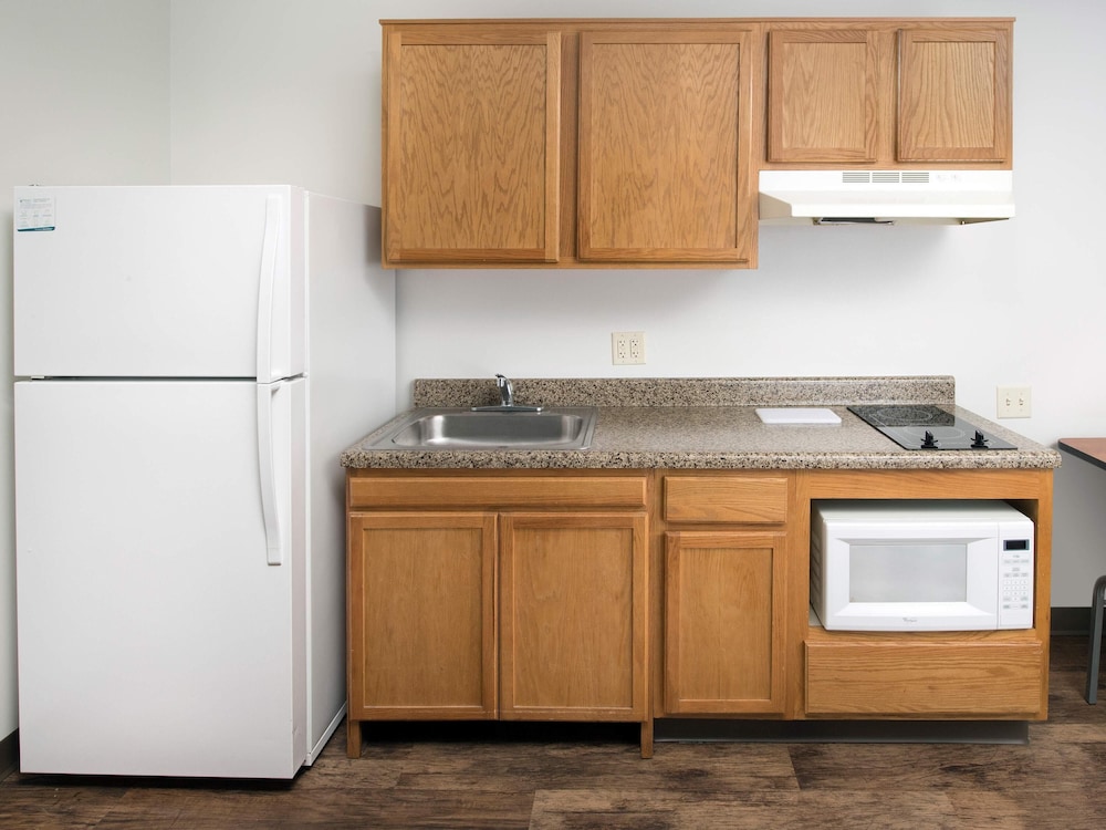 WoodSpring Suites Allentown - photo 12