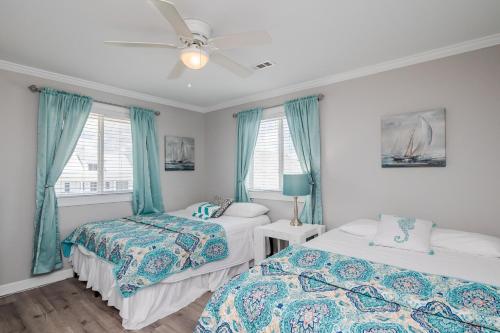 Just Beachy by Oak Island Accommodations - photo 36
