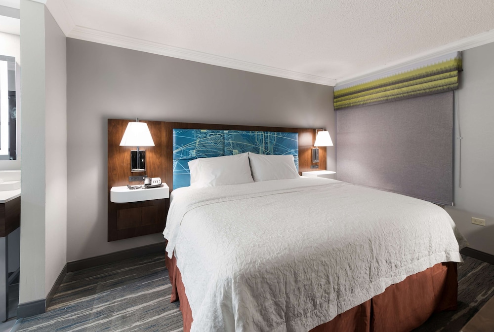 Hampton Inn & Suites Chicago Hoffman Estates - photo 18