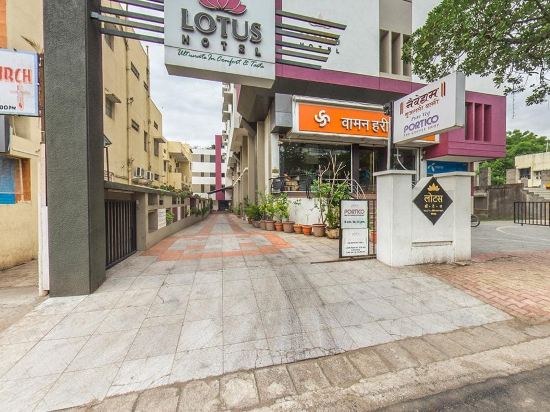Lotus Hotel — hotel in Solapur