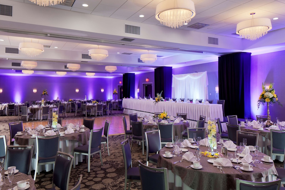 DoubleTree by Hilton Hotel Syracuse - photo 38