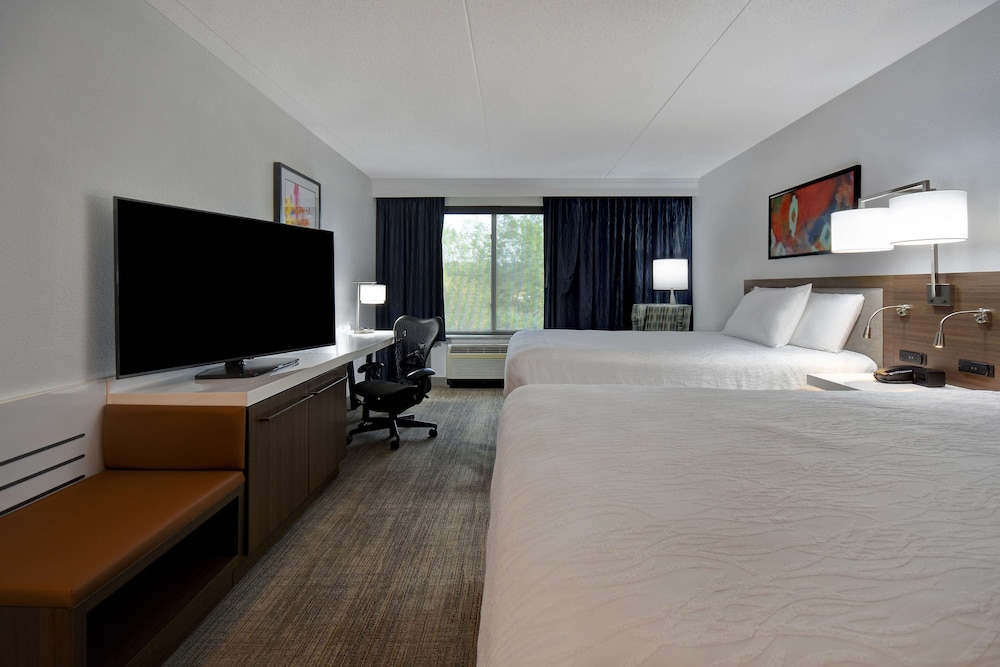 Hilton Garden Inn Detroit Metro Airport - photo 6