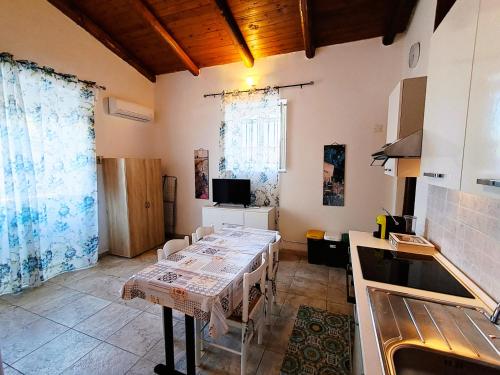 Hibiscus Siracusa — 4-Star Luxury Hotel in Siracusa, Italy