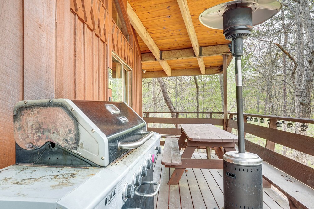 Treehouse style Cabin 1 Mi to Massanutten Resort - photo 17