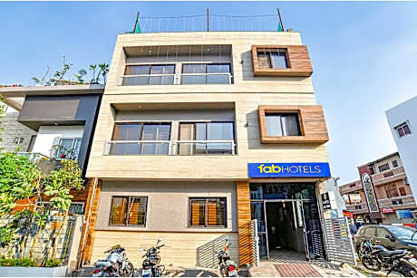 Fabexpress Alpine - last minute hotel in Indore