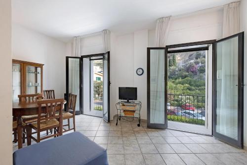 13 Mehari — 4-Star Luxury Hotel in Finale Ligure, Italy
