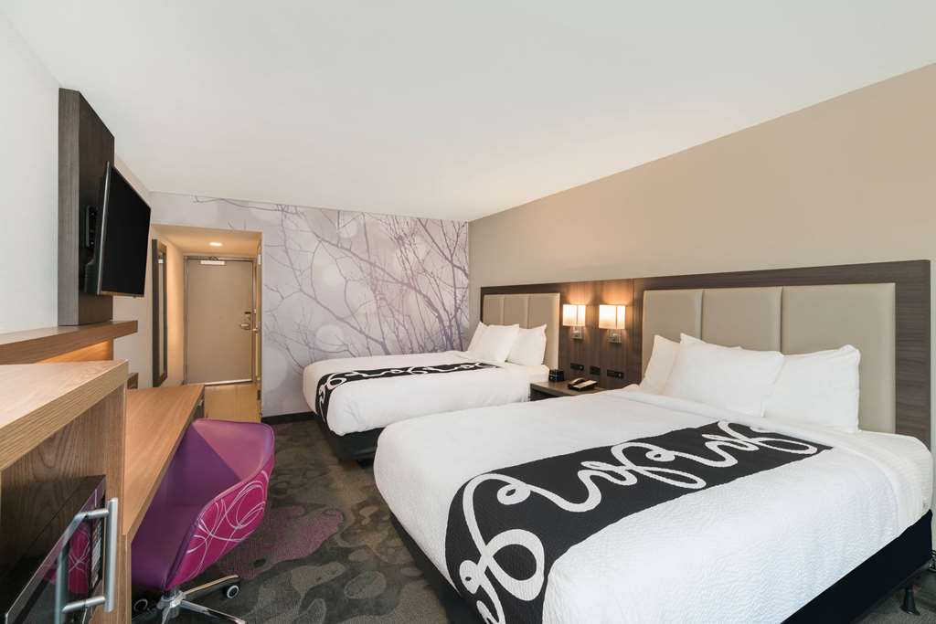 La Quinta Inn & Suites by Wyndham Mobile - photo 30
