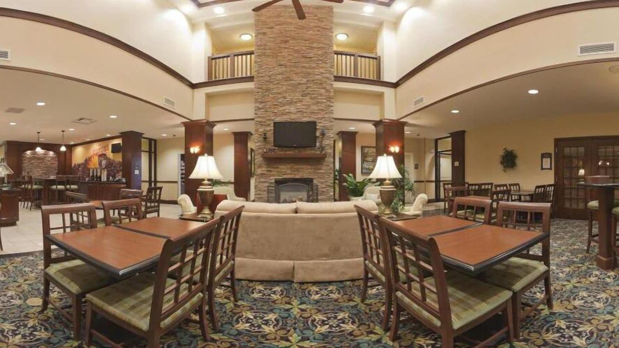 Staybridge Suites Lafayette Airport - photo 26
