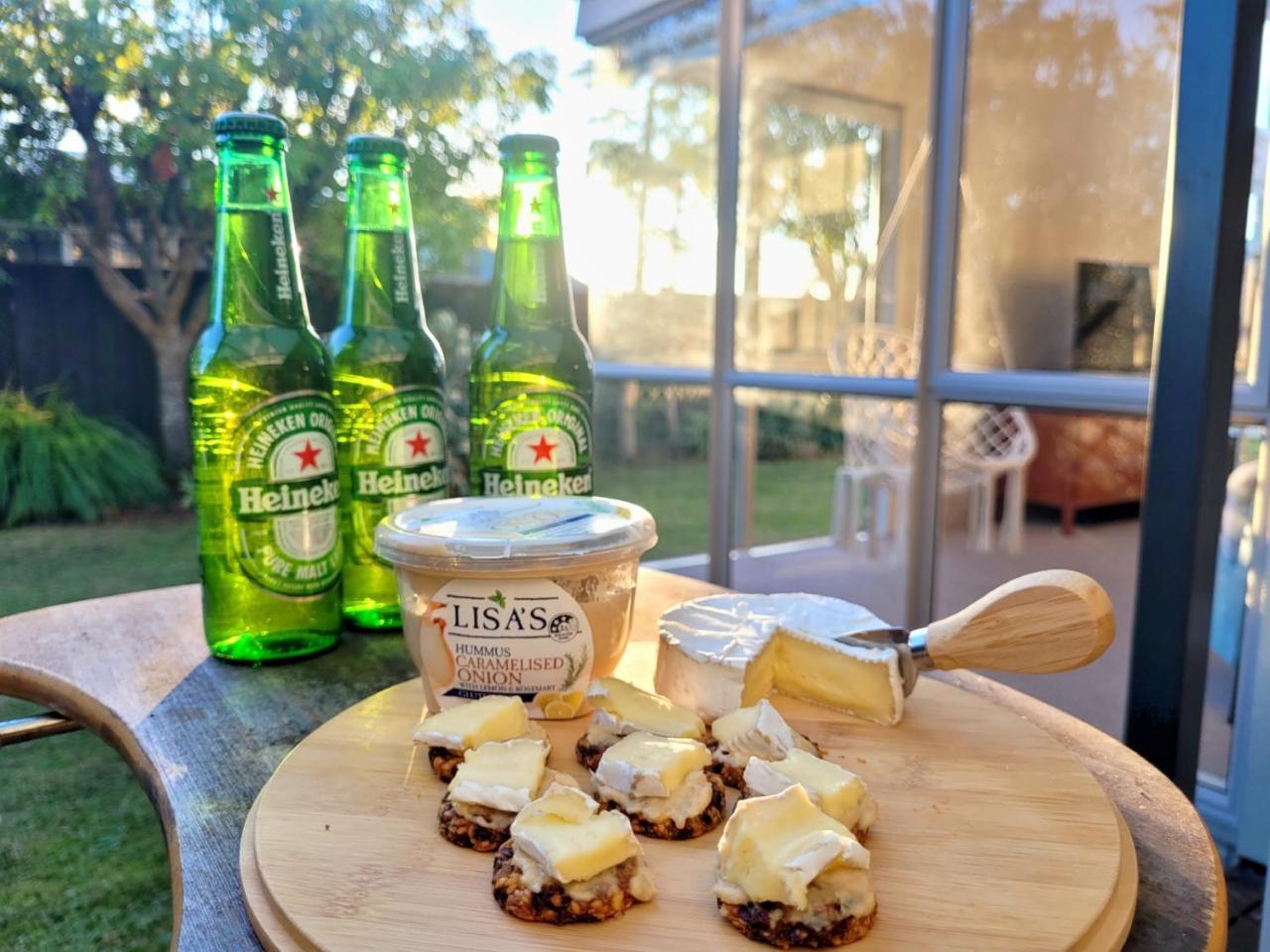 Hosts on the Coast Sunny Serenity on Heritage in Whitianga, New Zealand