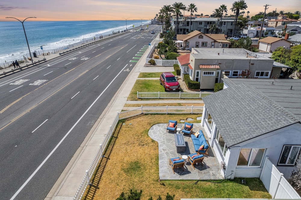 Carlsbad Blvd Villa — 4-Star Luxury Hotel in Carlsbad, United States