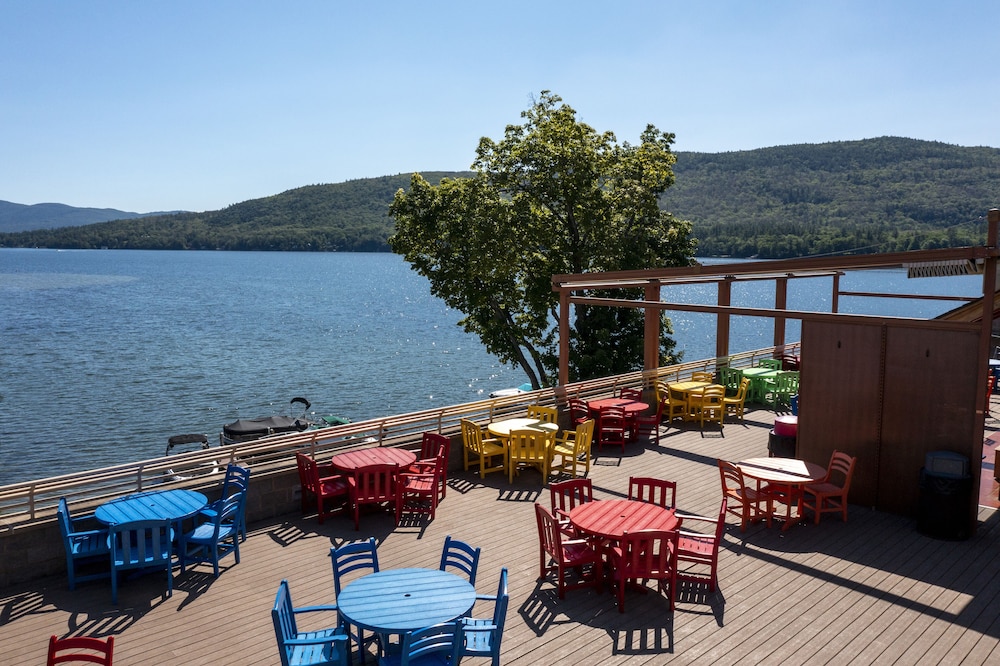 Surfside On The Lake — Albany