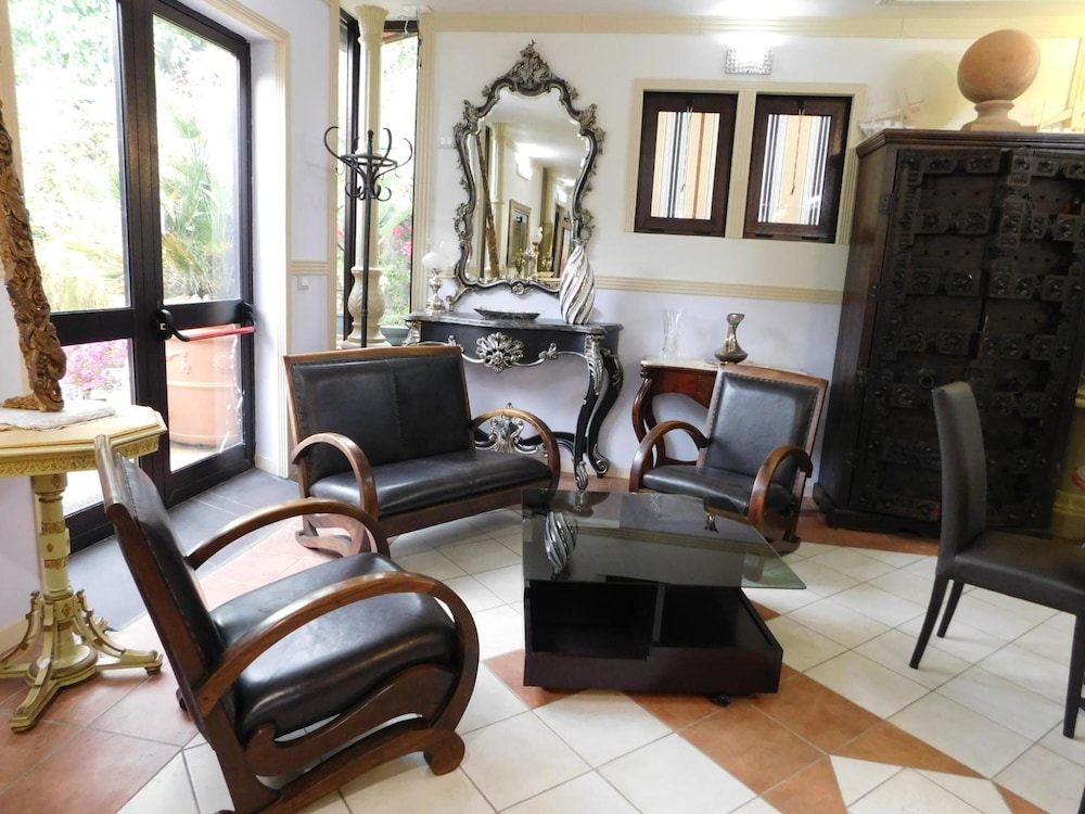 Blumentag - carbon neutral hotel in Paola