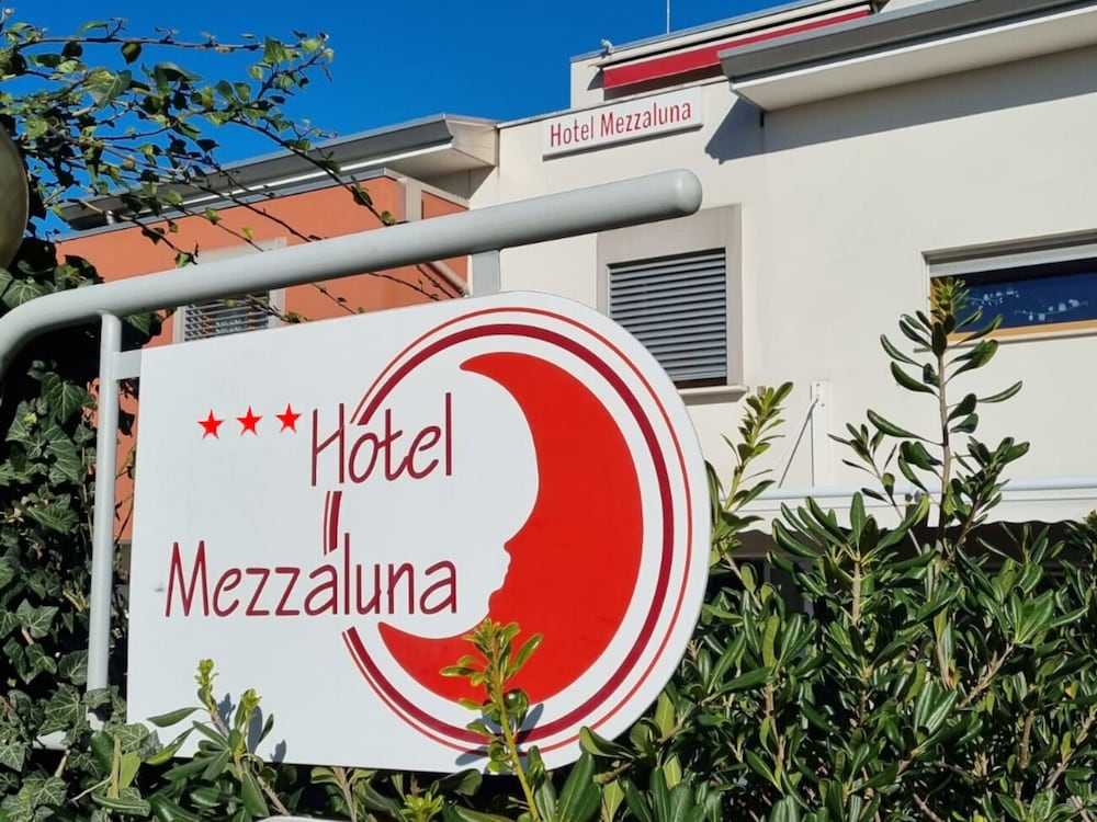 Hotel Mezzaluna in Treviso, Italy
