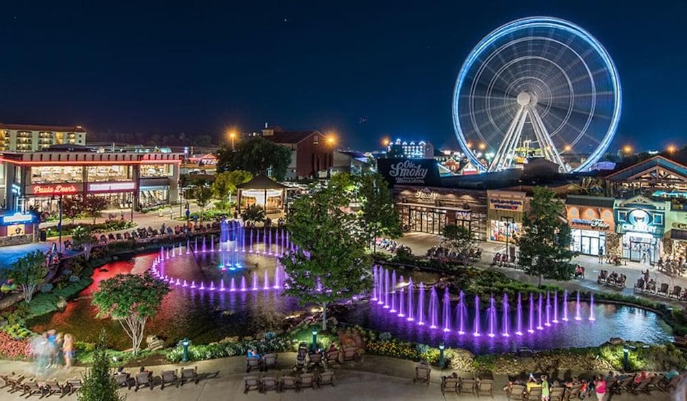 Moonlight Theater Lodge — 4-Star Luxury Hotel in Pigeon Forge, United States