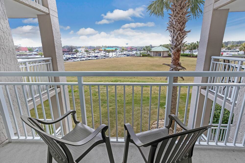 Barefoot Resort & Yacht Club - photo 58