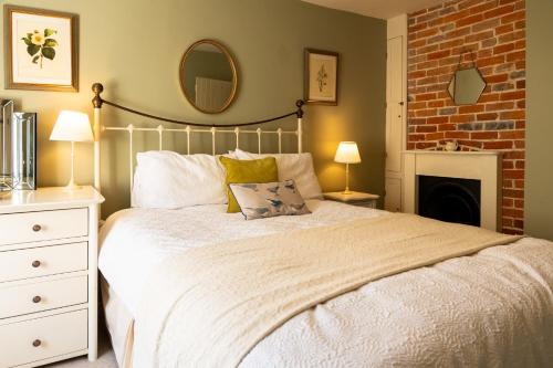 Windlass Cottage — 4-Star Luxury Hotel in Lymington, United Kingdom