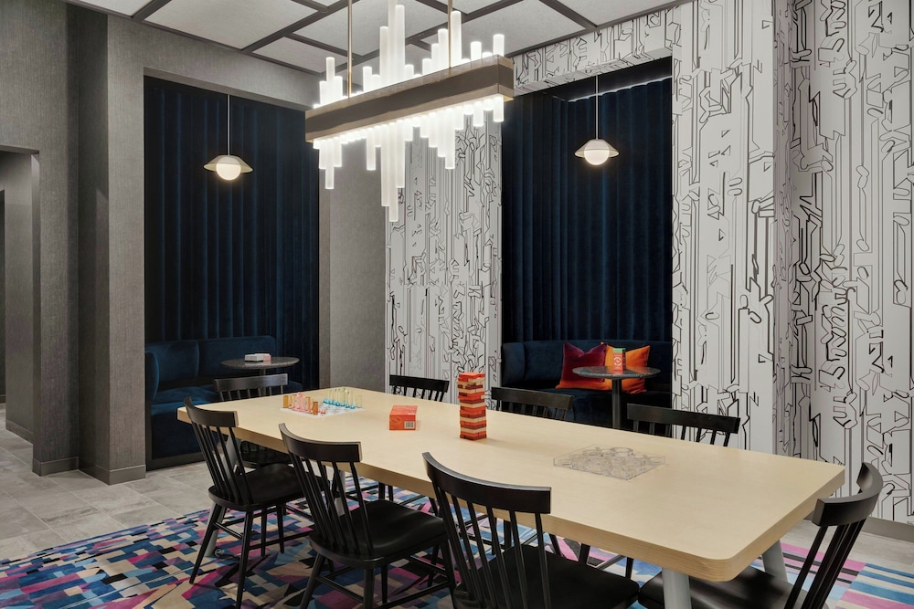 Aloft Indianapolis Downtown - photo 31