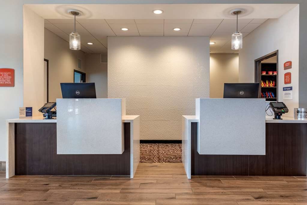 Best Western Plus Coachella Valley Inn & Suites - photo 3