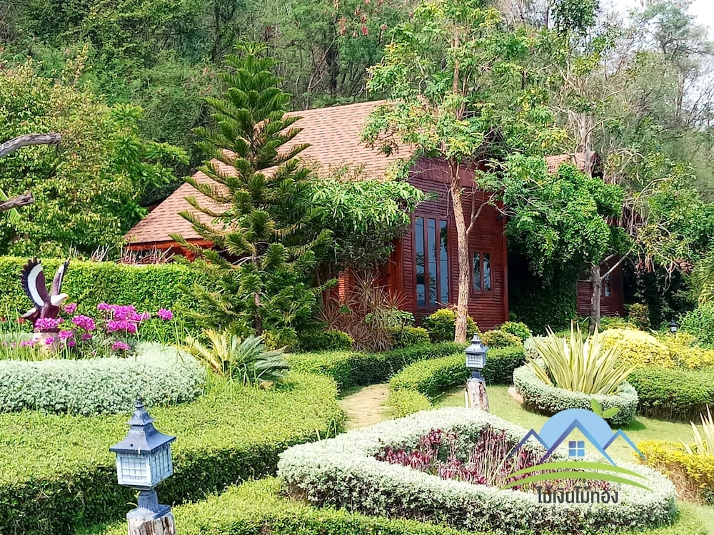 Mai Ngern Mai Thong Resort — Muak Lek