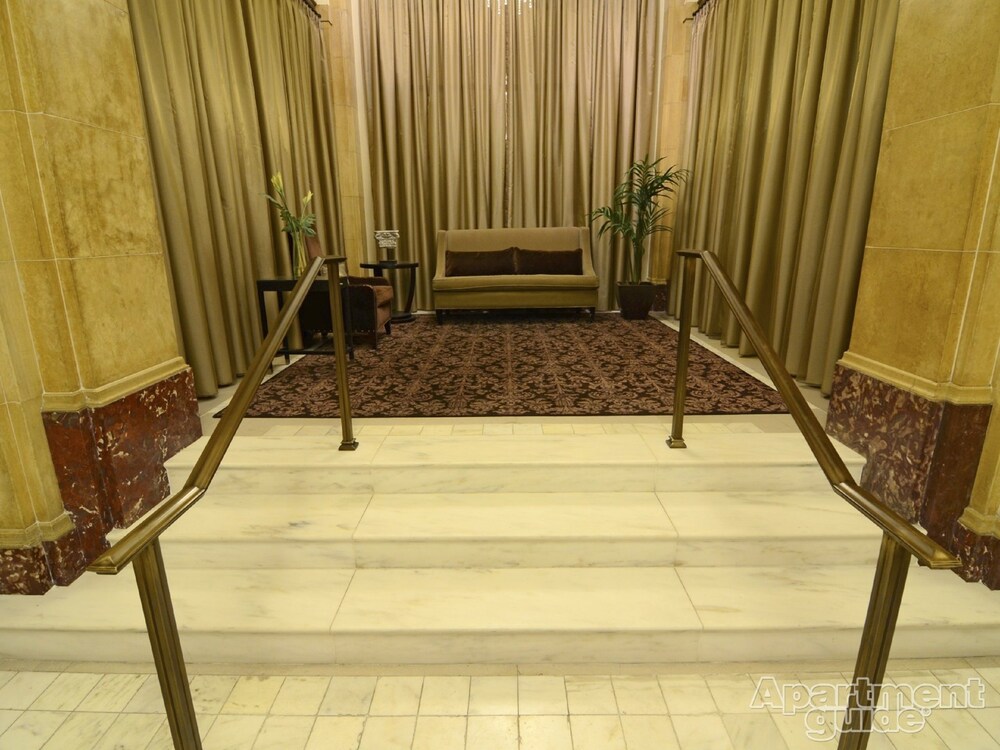 Global Luxury Suites at The White House - photo 3