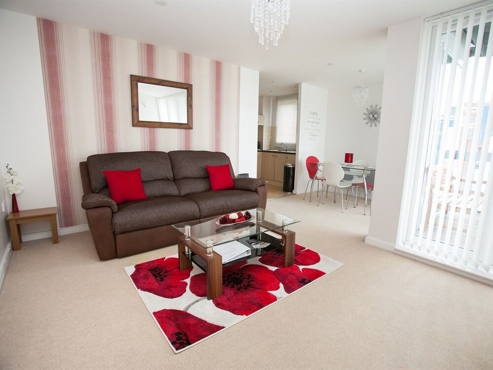 Hamilton Grace Apartments Wessex Court — 4-Star Luxury Hotel in Swindon, United Kingdom