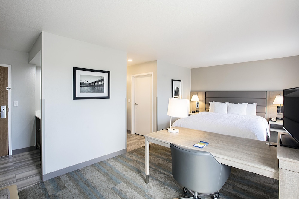 Hampton Inn & Suites Hermosa Beach - photo 13