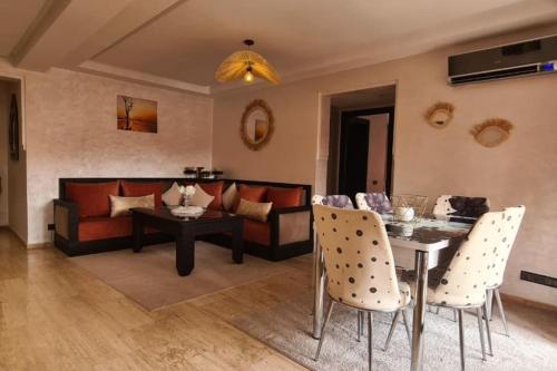 Appartement 2 Chambres En Plein Centre Ville Gueliz Marrakech — 4-Star Luxury Hotel in Marrakesh, Morocco