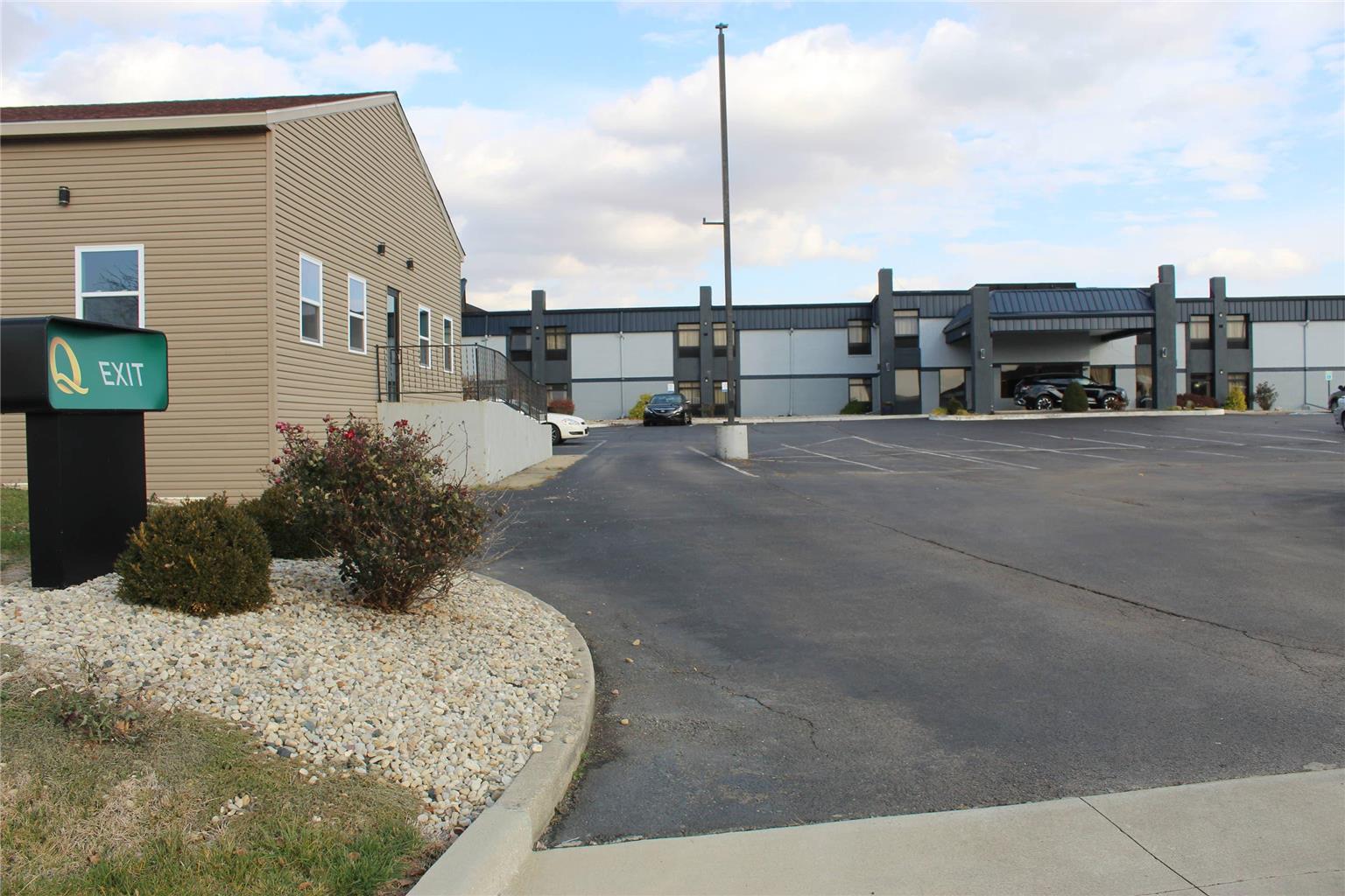Quality Inn and Suites University Area - photo 7