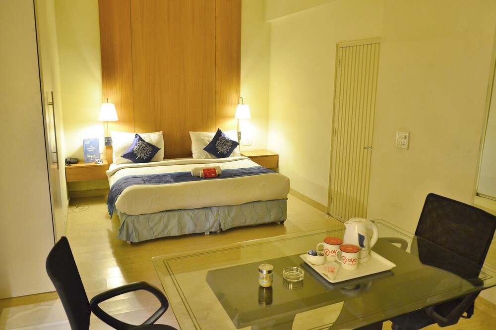 Hotel O Gem 92 — 4-Star Luxury Hotel in New Delhi, India