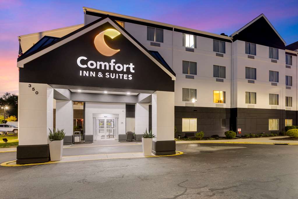 Comfort Inn & Suites Mt. Laurel Philadelphia - photo 4