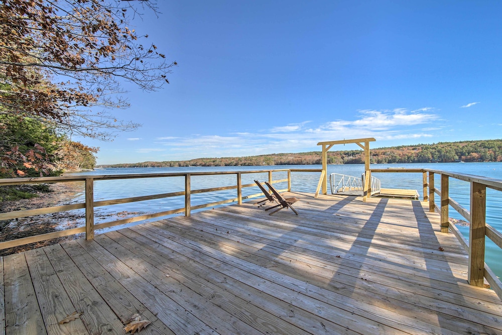 Riverfront Coastal Escape With Deep Water Dock — hotel in Wiscasset