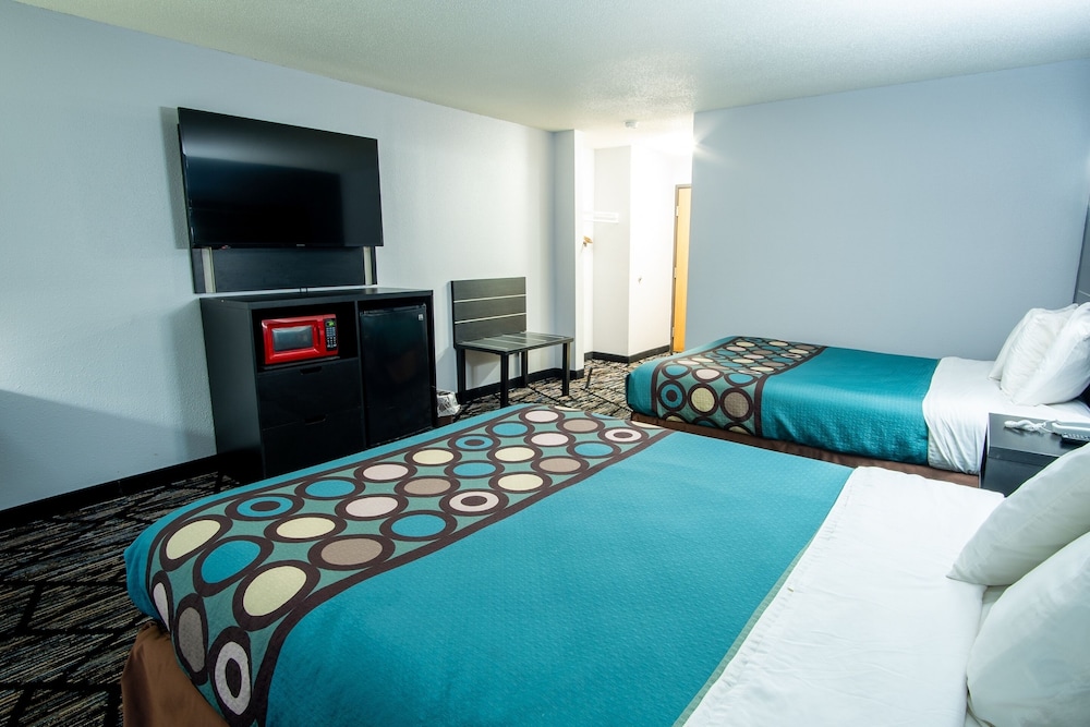 Coratel Inn and Suites by Jasper New Richmond - photo 4