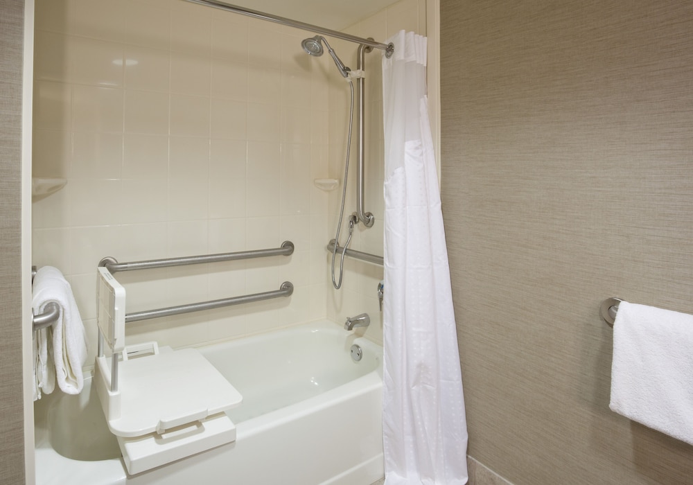 Holiday Inn Express & Suites Bloomington MPLS Arpt Area W by IHG - photo 9