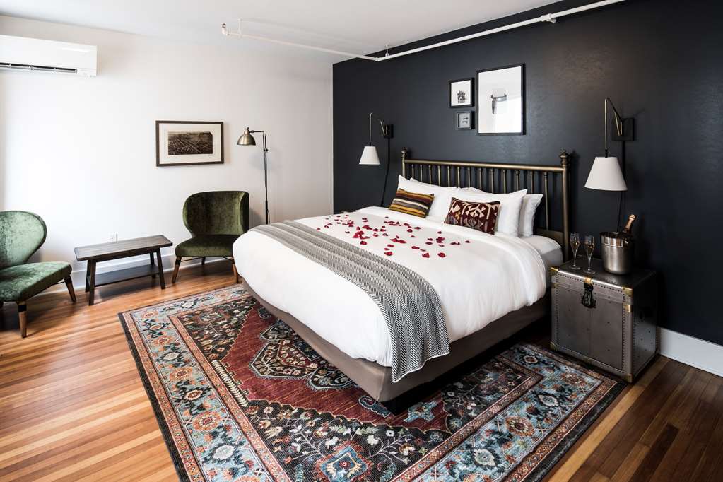 The Armstrong Hotel - photo 8