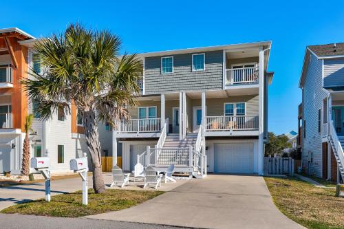 The Sunny Kure by Carolina Beach Realty in Kure Beach, United States