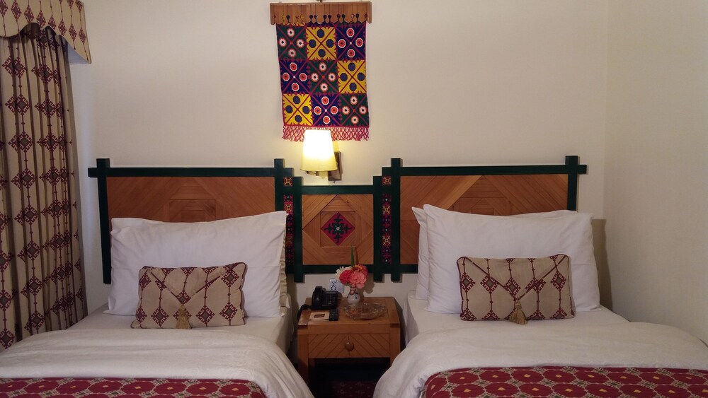 Hunza Serena Hotel — Gilgit — photo 3