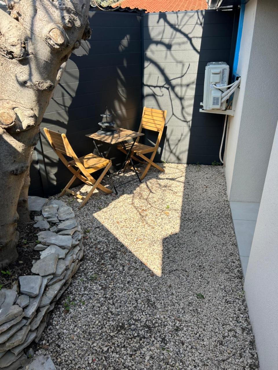 Studio Avec Jardin — Balaruc-Les-Bains — photo 4
