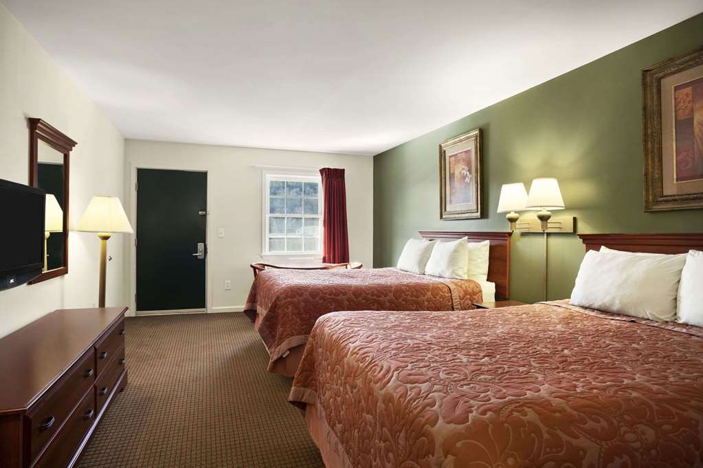 Super 8 by Wyndham Mifflinville Near Bloomsburg - photo 6