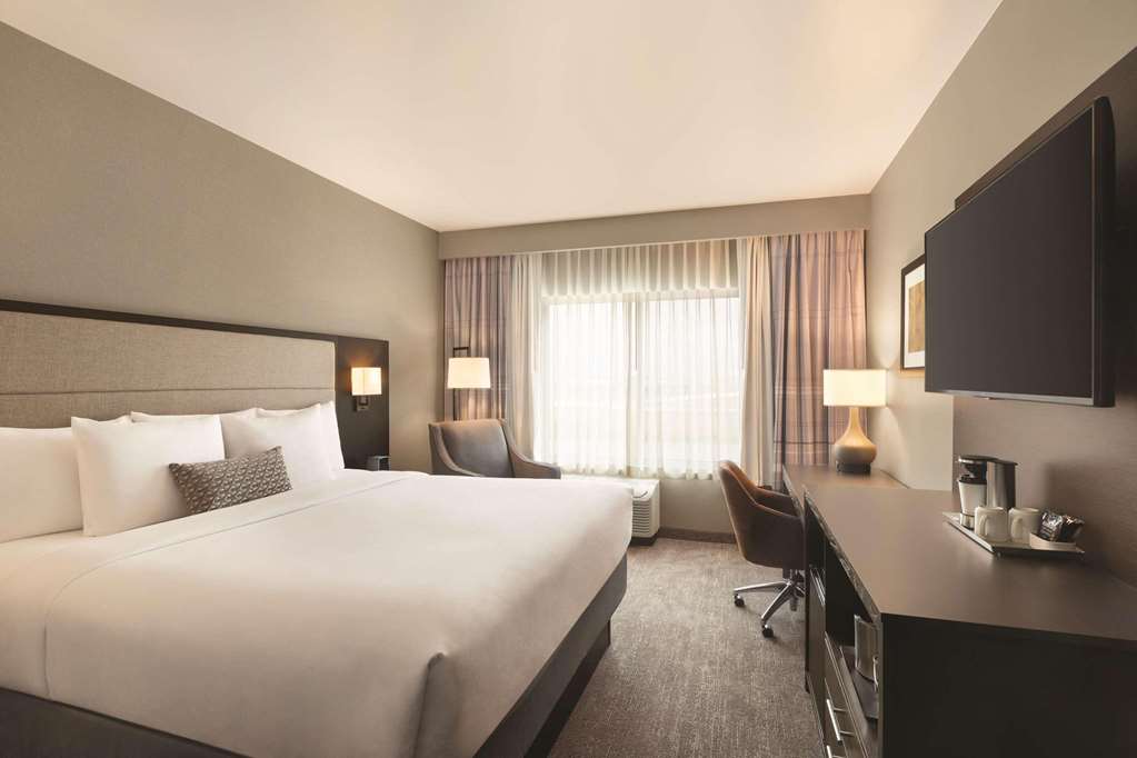 Radisson Hotel Oklahoma City Airport - photo 6