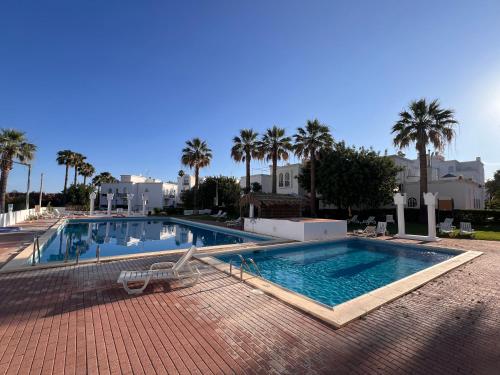 Green Apartment in Tavira Garden — 4-Star Luxury Hotel in Tavira, Portugal