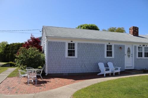 Seaside Serenity just a block 0.1 mile away from the beach — 4-Star Luxury Hotel in Yarmouth, United States