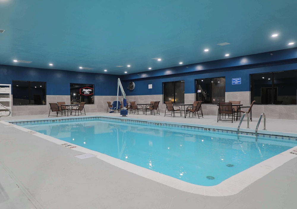 Hampton Inn Hutchinson - photo 61