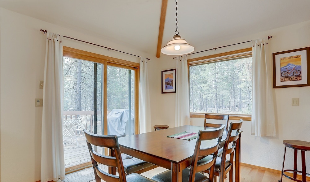 7 Cedar Private Cul de sac include Hot Tub with Forest View by RedAwning - photo 24