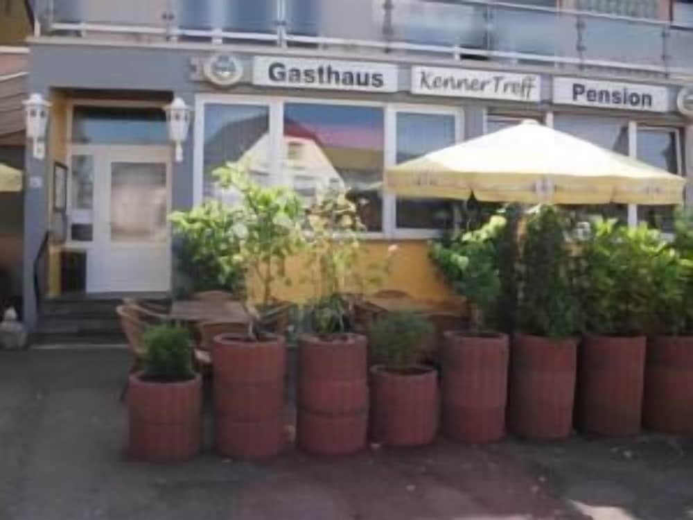 Kenner Treff - carbon neutral hotel in Kenn