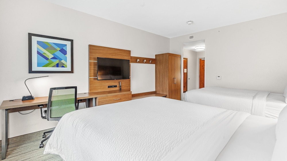 Holiday Inn Express & Suites Mobile University Area by IHG - photo 26