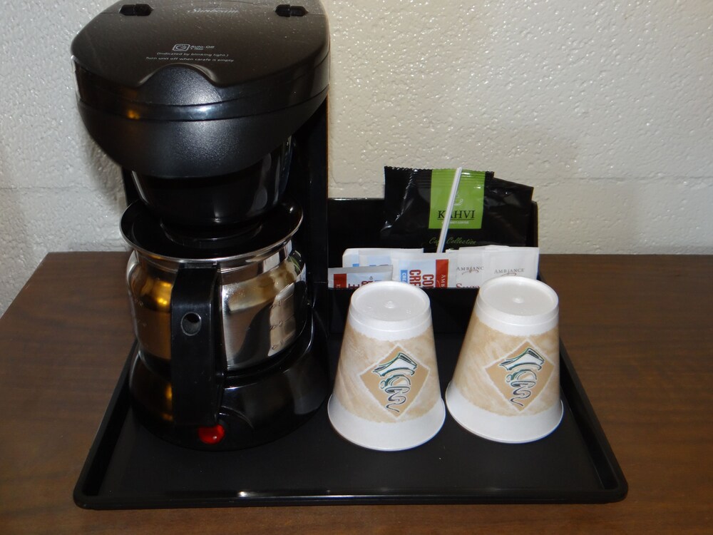 Economy Inn Corning - photo 11