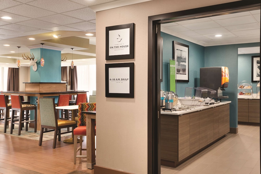 Hampton Inn Atlanta Buckhead - photo 20