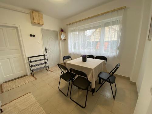 Kollar apartman — Unknown City — photo 3