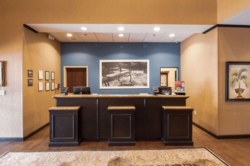 Hampton Inn & Suites Huntsville Hampton Cove - photo 8